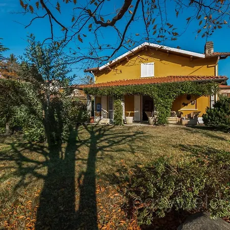 Easy Welcome Maison Jaune - *