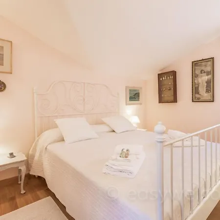 Easy Welcome Maison Jaune - Feriehus Bellagio